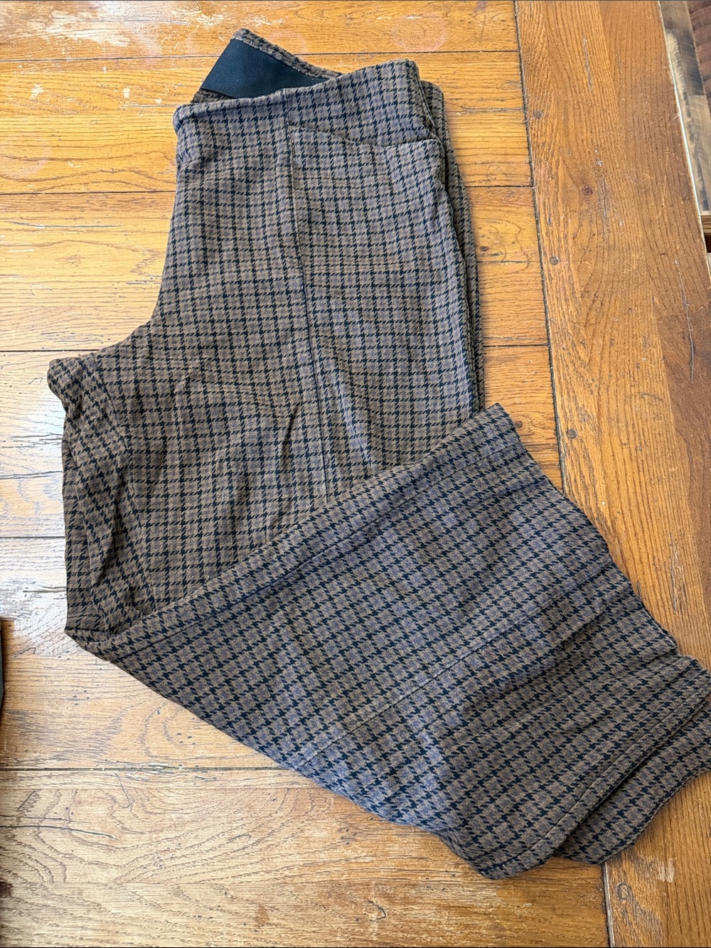 Houndstooth Pattern Stretch high rise pixie wide leg in Brown and Black